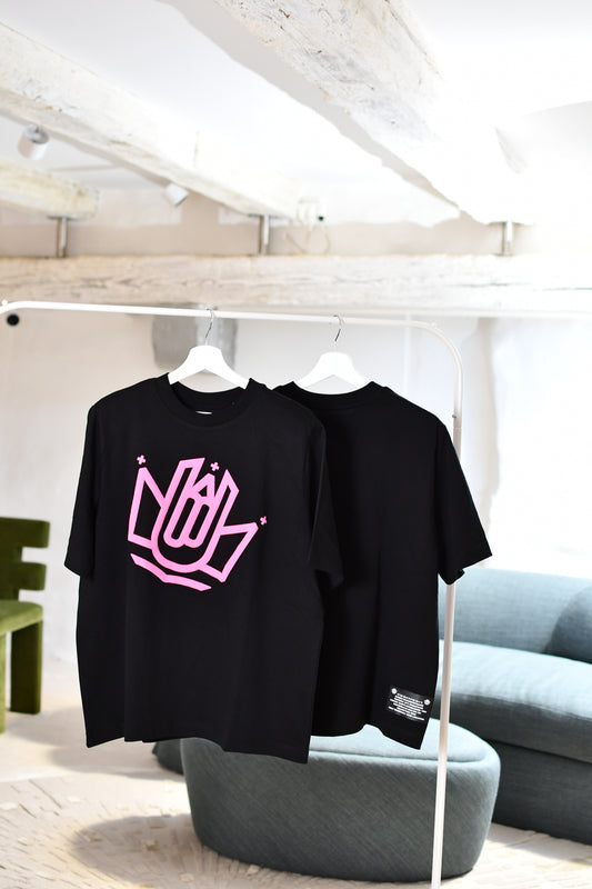 T-Shirt Black Front Logo Pink
