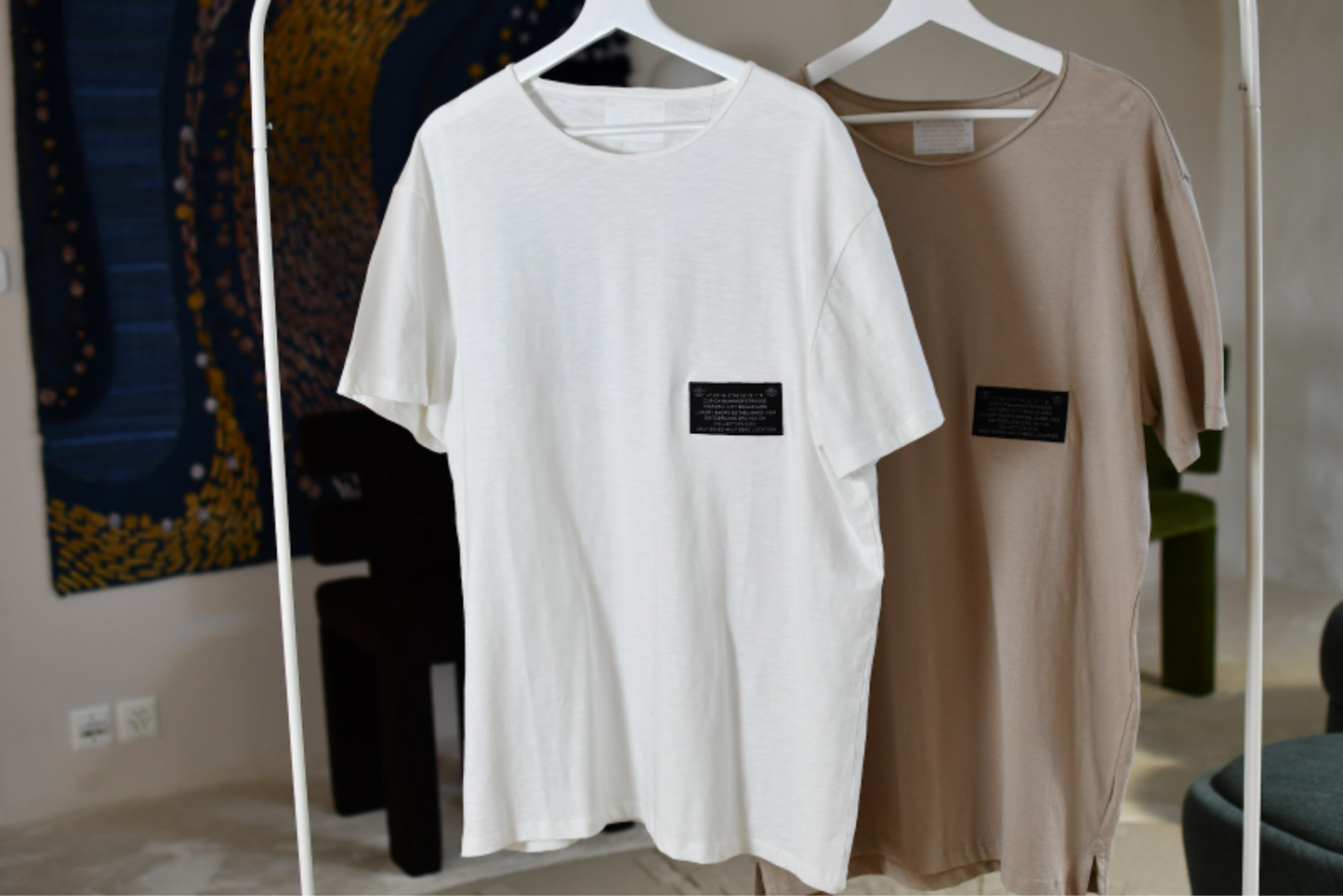 Oversized T-Shirt Minimal Logo (Off White, Taupe)