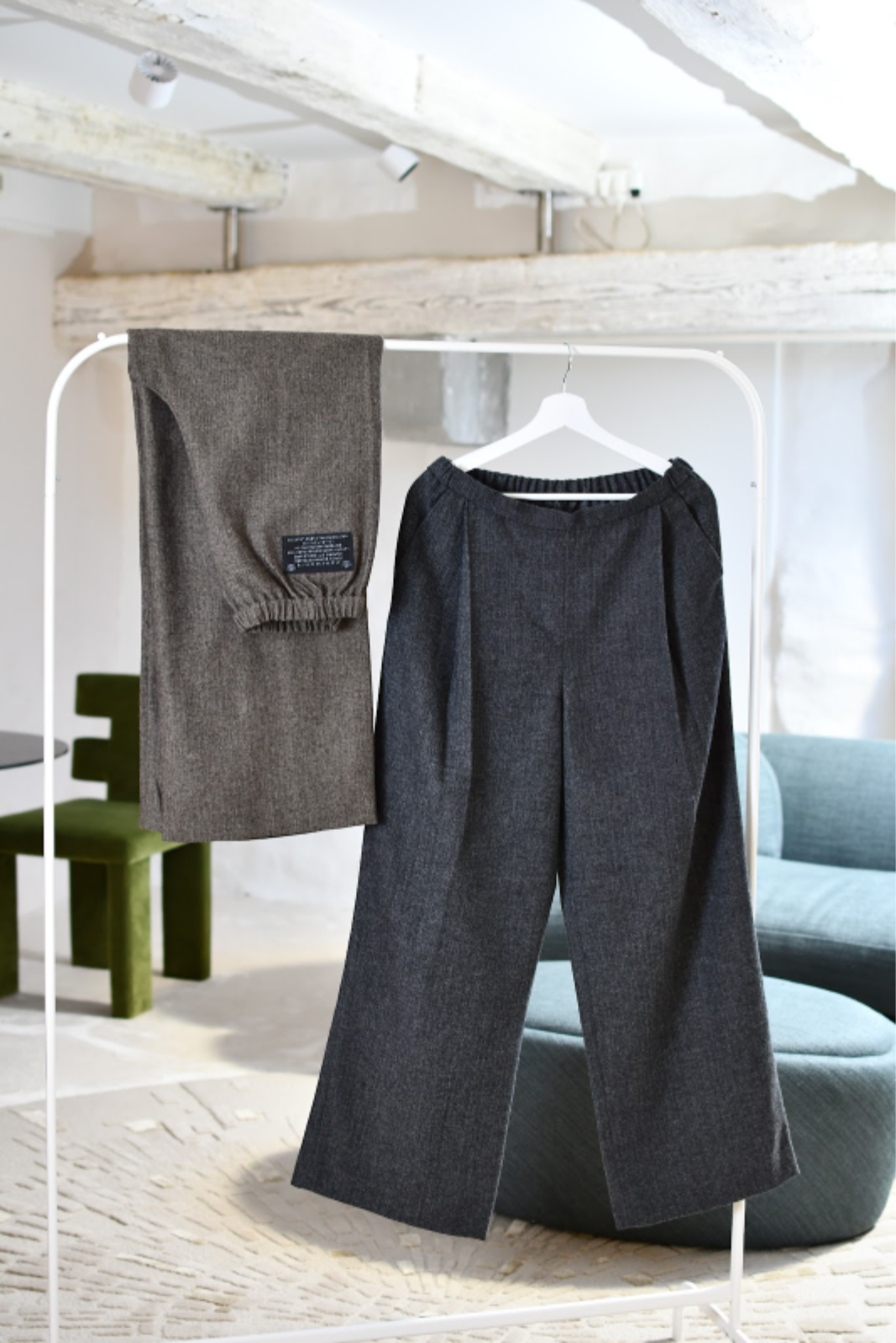 Casual Tailored Trousers (Charcoal Gray / Heather Gray)